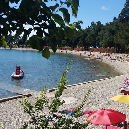 Novigrad Istria Apartments Daniela מראה חיצוני תמונה