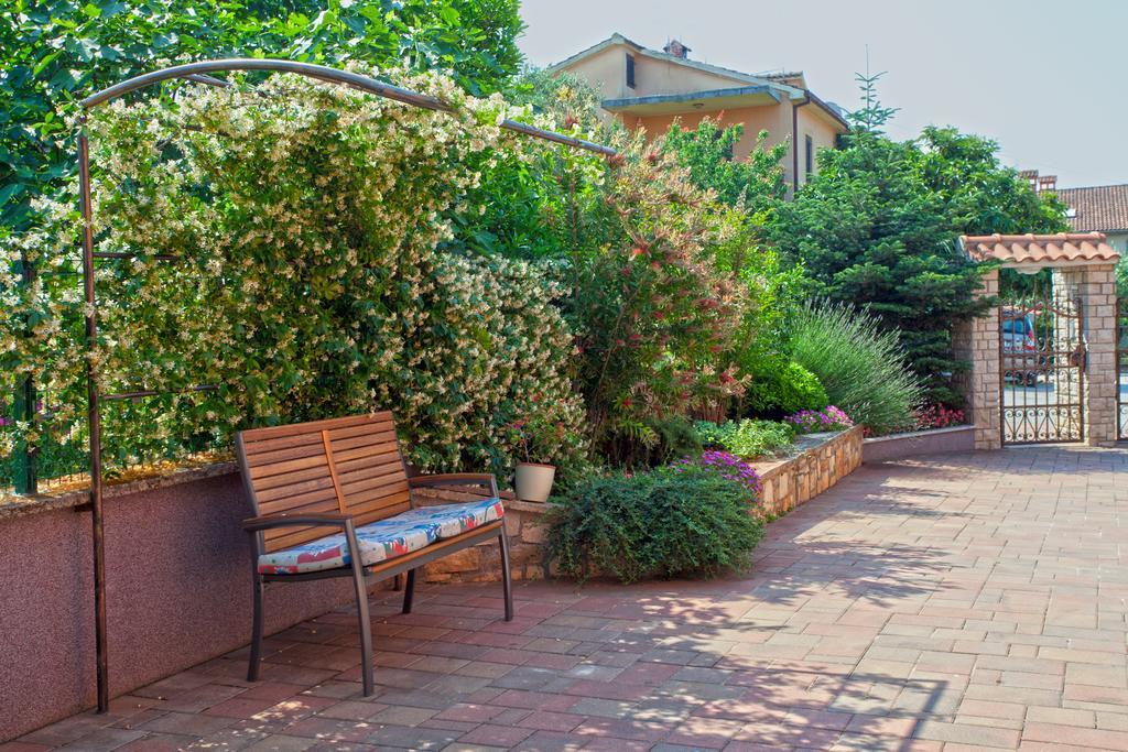 Novigrad Istria Apartments Daniela מראה חיצוני תמונה
